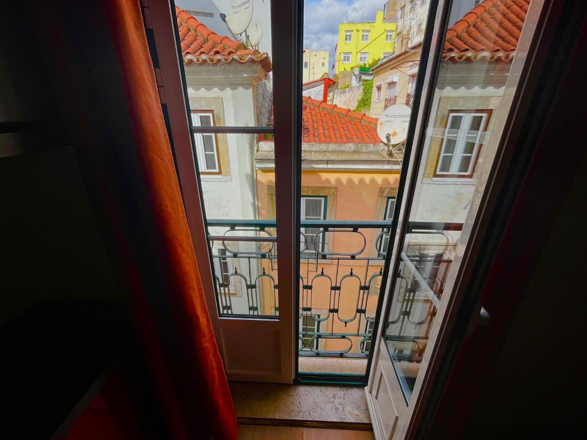 2 Bedroom, 2 Bathroom Apartment - Travessa Da Madalena Lisboa المظهر الخارجي الصورة